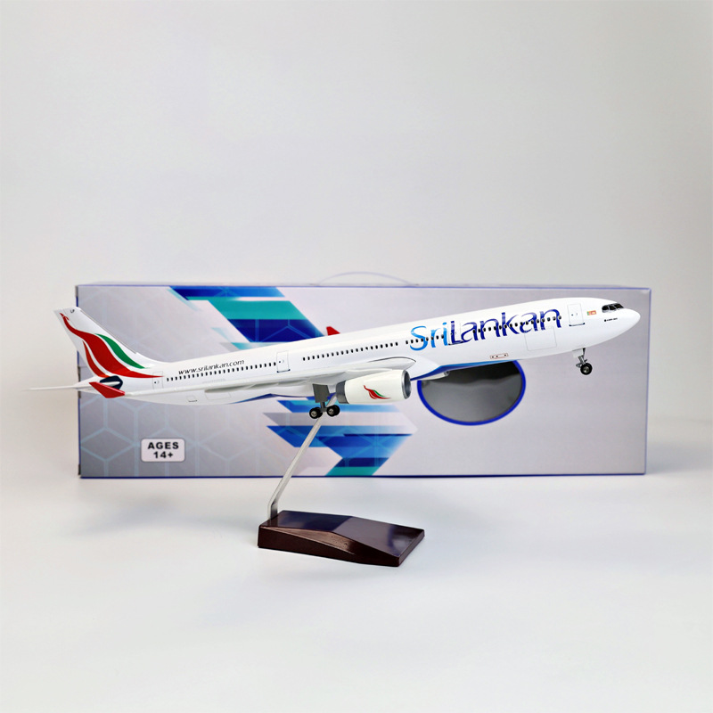 نموذج طائرة A330 من سريلانكا م - مراجعة Model Kit Led وسعره