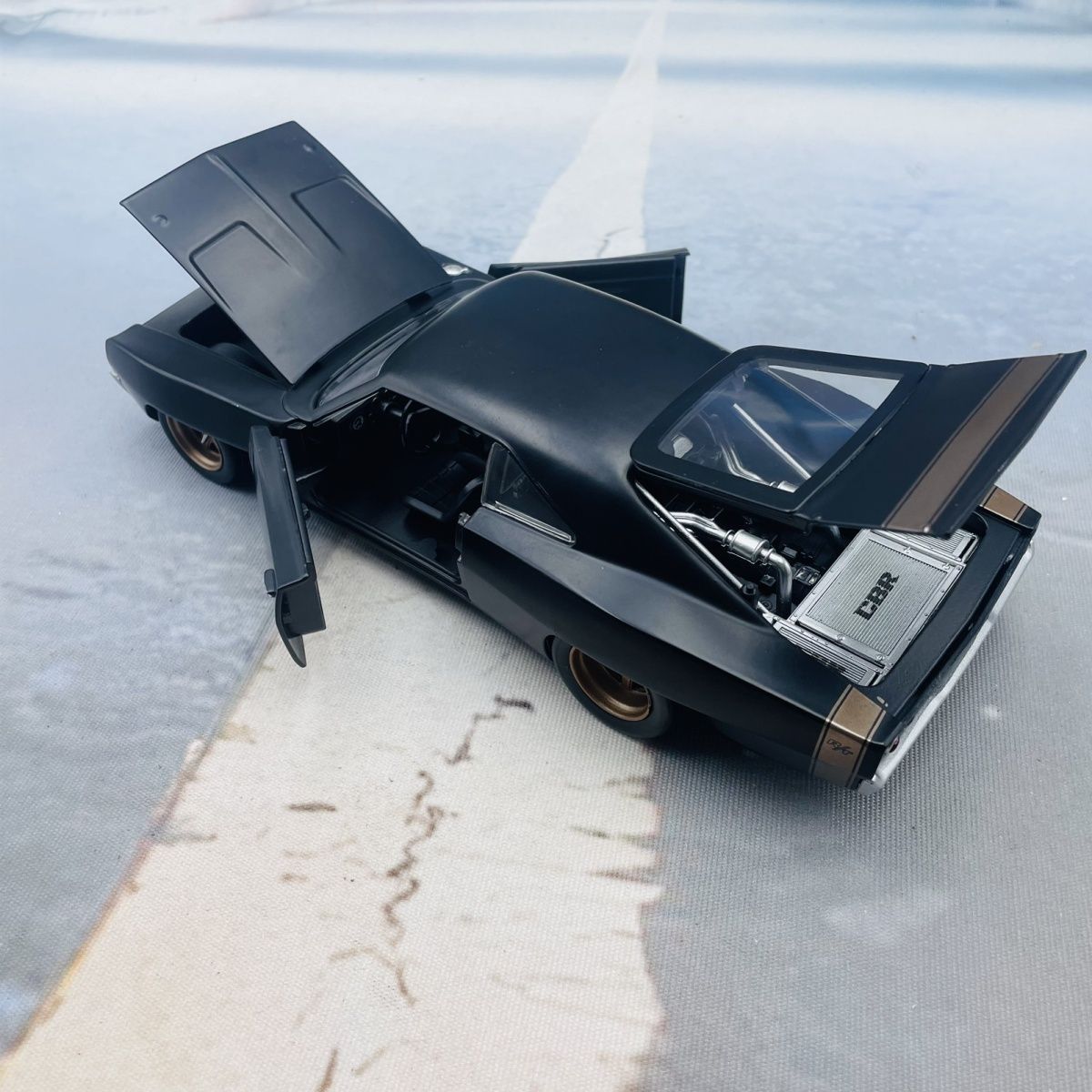 جادا 1:24 شاحن 1968 سبيكة سيار - مراجعة Model Kit Lamborghini وسعره