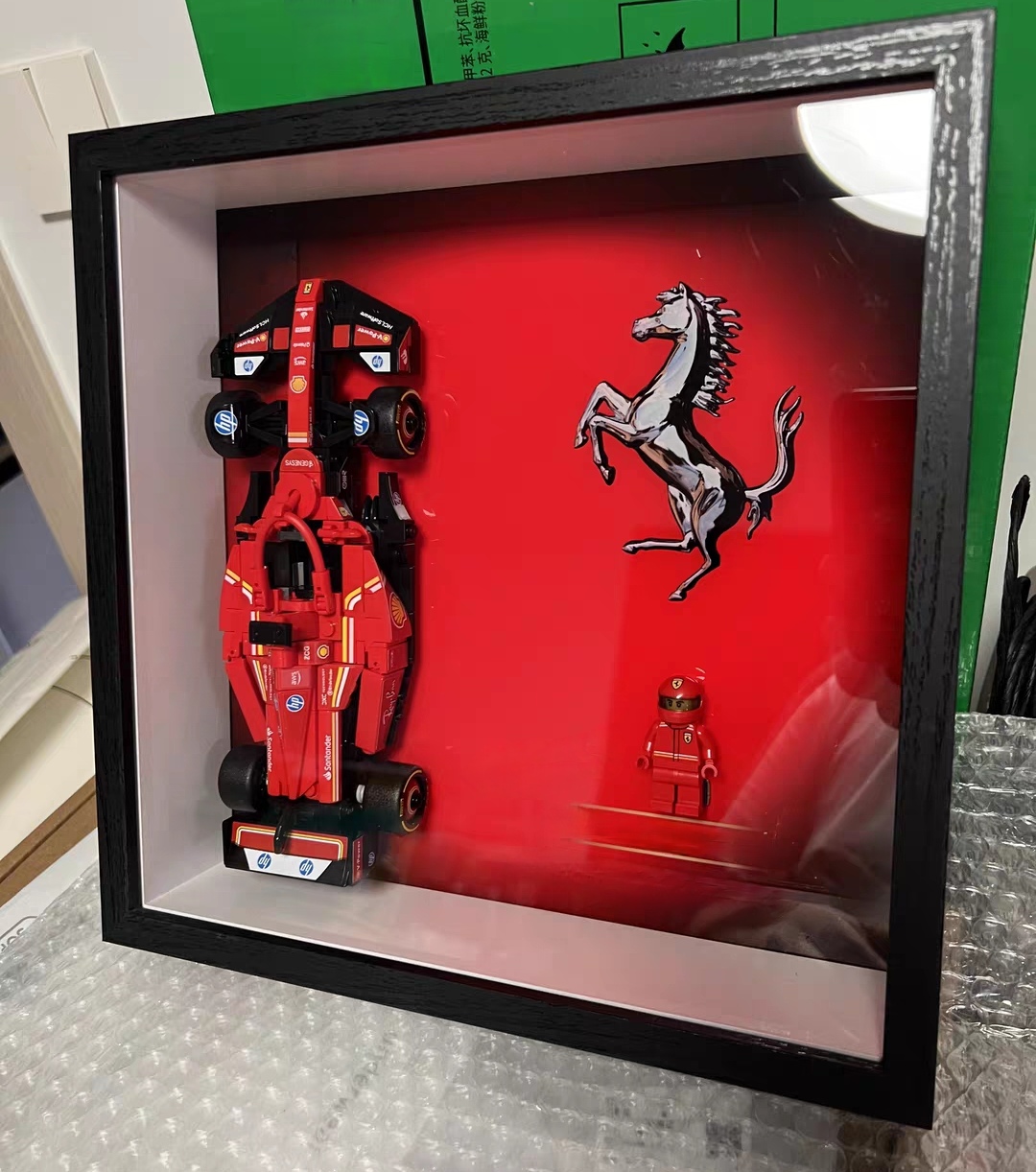 لوحة عرض جدارية مناسبة لمجموعة - مراجعة Model Kit Ferrari وسعره