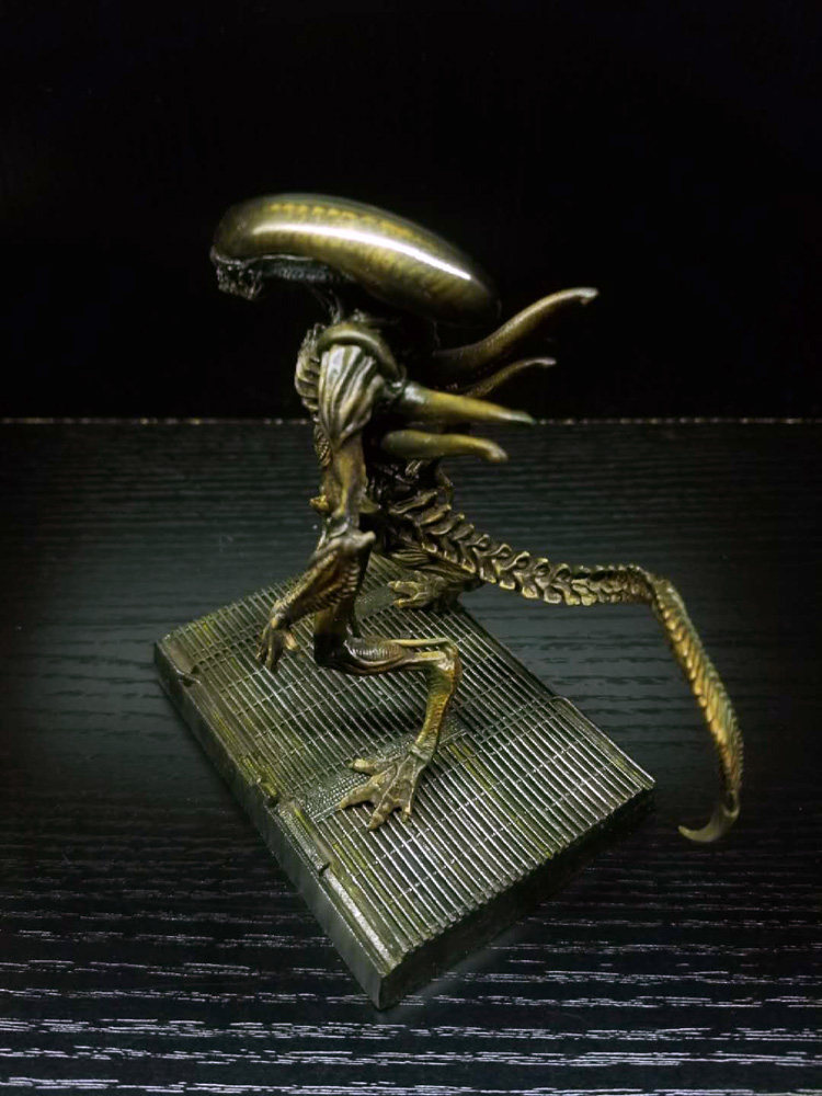 نموذج عرض كائن فضائي مصنوع من  - مراجعة Model Kit Anubis وسعره