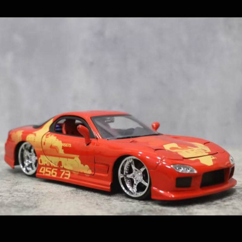 نموذج سيارة JADA 1:24 طوكيو در - مراجعة Model Kit Lamborghini وسعره