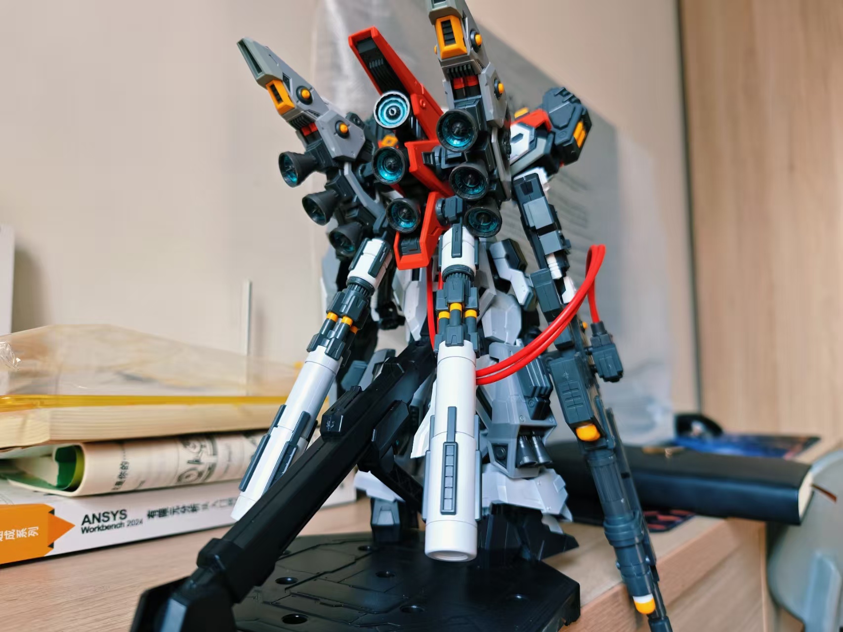 متوفر في المخزون: نموذج Zzza M - مراجعة Model Kit Regus وسعره